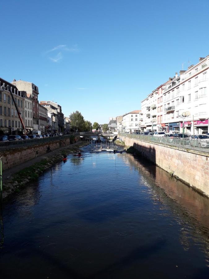 Le Pinaud Appartement Épinal Buitenkant foto